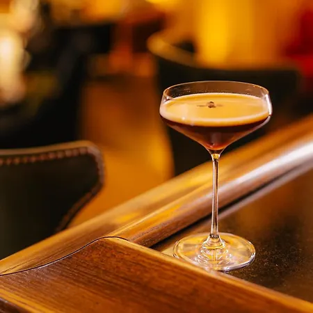 Balkan Palace מלון 5*